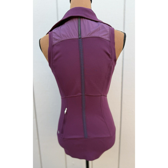 Lululemon WON'T STOP VEST Women's Size 4 Water Resistant Plum Rulu Slim Fit - Picture 8 of 15